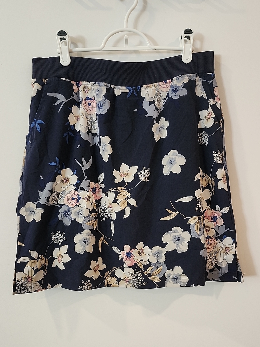 Waist 16" Le Grenier Floral Navy A-line Skorts